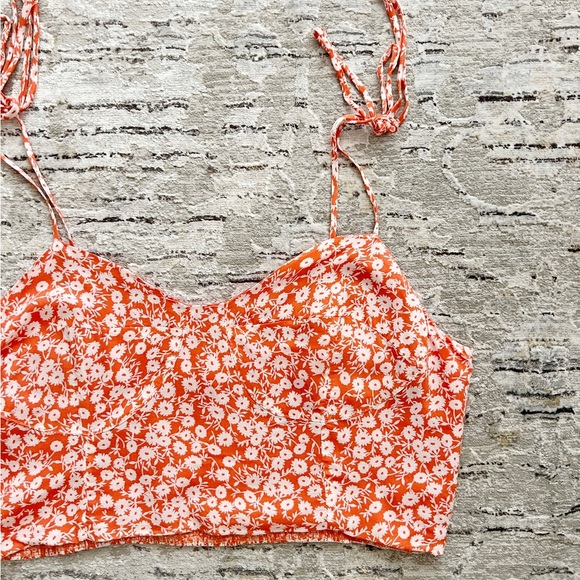 CLOSING SALE!
Lost + Wander Top - Picture 7 of 8